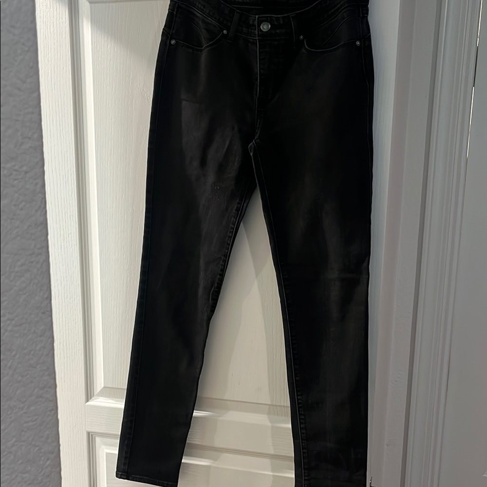 Black Levi’s Skinny Jeans